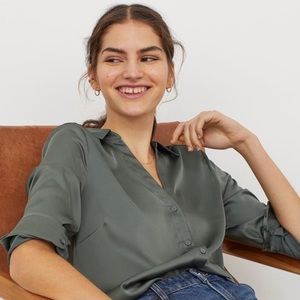 NWT H&M SILKY BUTTON UP